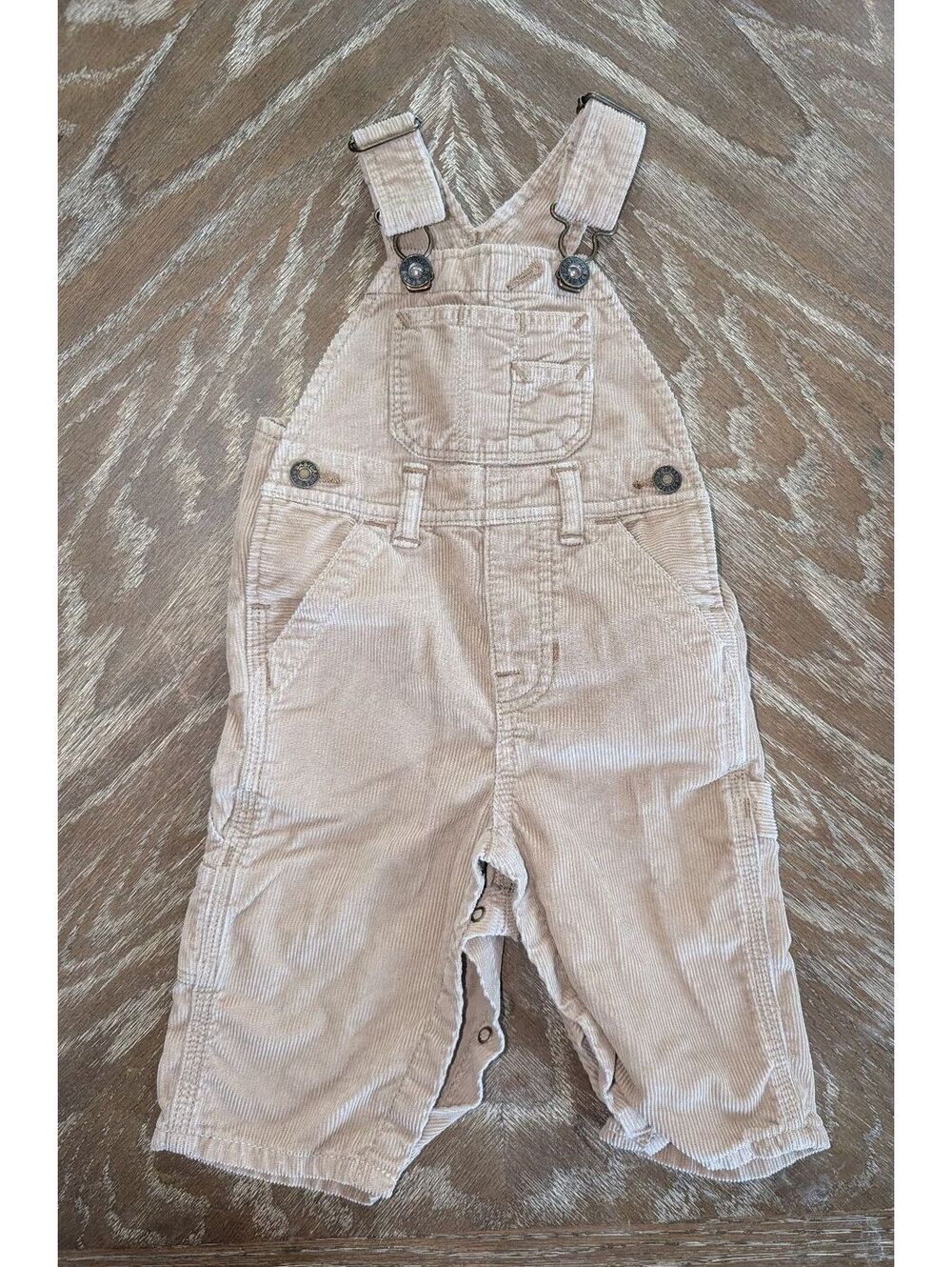 Baby Gap classic beige corduroy overalls 3-6 Months